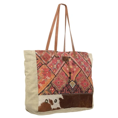 Shop Ohlay Chasing Sunsets Tote In Multi