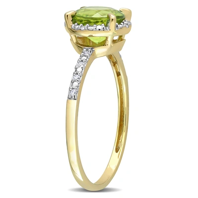 Mimi & Max 1 1/2ct Tgw Peridot Halo Ring With Diamond Accents In 10k Yellow Gold In Green