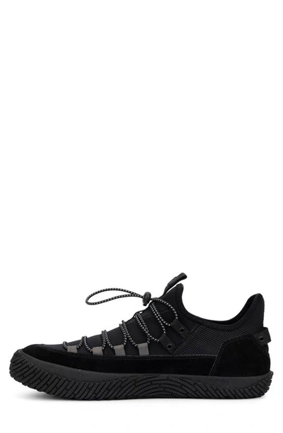 Hybrid Green Label Men's Momentum Low Top Sneakers In Black
