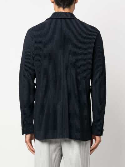 Shop Issey Miyake Pleated Single-breasted Jacket In Blue