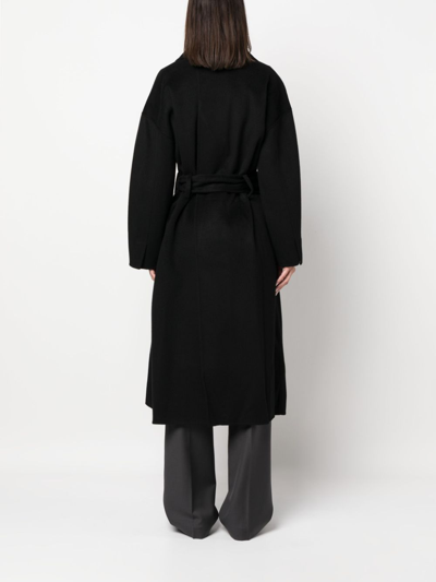 Aeron Hutton Wool-silk Coat In Schwarz