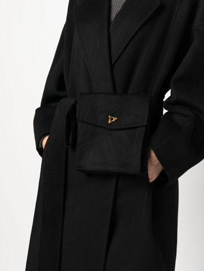 Aeron Hutton Wool-silk Coat In Schwarz