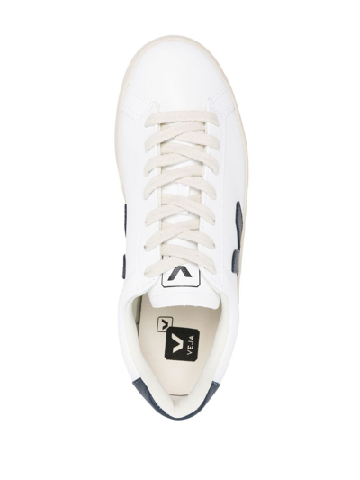 Veja Campo   Unisex In White