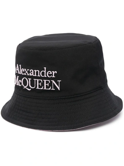 Shop Alexander Mcqueen Embroidered-logo Bucket Hat In Nero E Viola