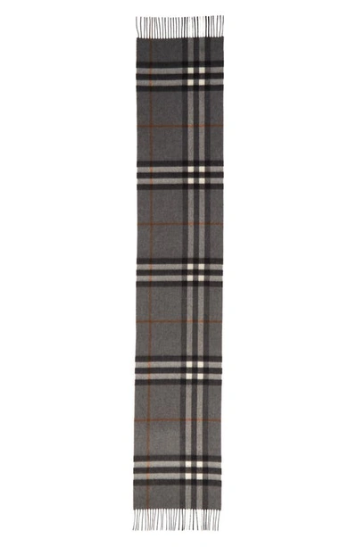Burberry Giant Check Scarf In Grey