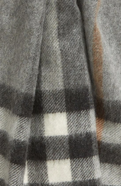 Burberry Giant Check Scarf In Grey