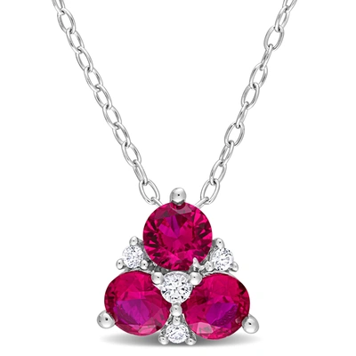 Mimi & Max 3-stone Pendant With Chain In Sterling Silver In Red