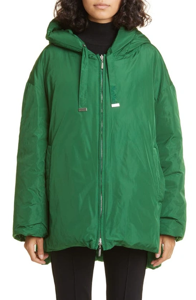 Shop Max Mara Taffy Reversible High-low Down Coat In Green