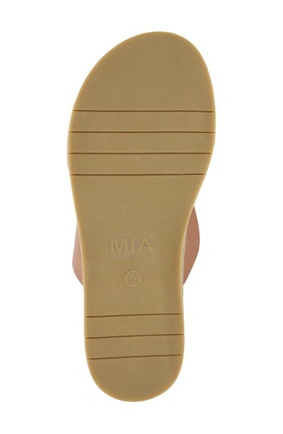 Mia Yelena Slide Sandal In Cognac