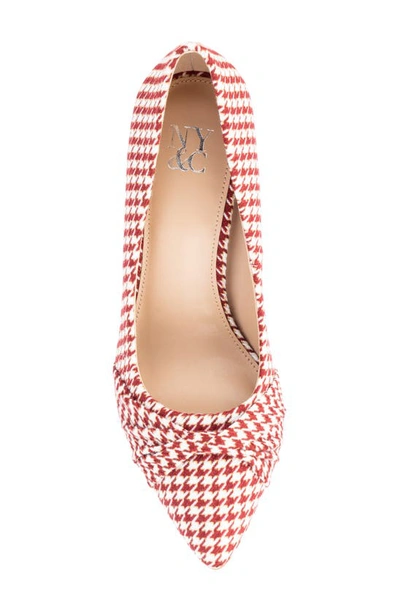 New York And Company Monique Twist Pump In Wine Pattern