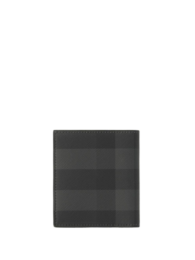 Shop Burberry Logo-lettering Bi-fold Wallet In Schwarz