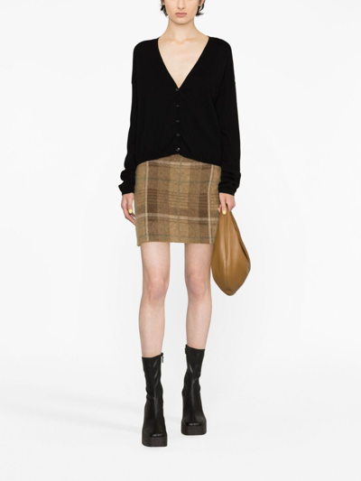 Lisa Yang V-neck Cashmere Cardigan In Schwarz