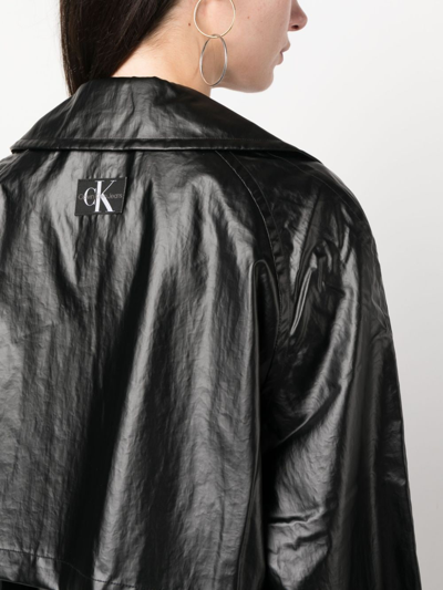 Calvin Klein Jeans Est.1978 Polished-effect Tied Trench Coat In Schwarz