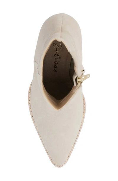 Matisse Caty Western Pointed Toe Bootie In Ecru Suede