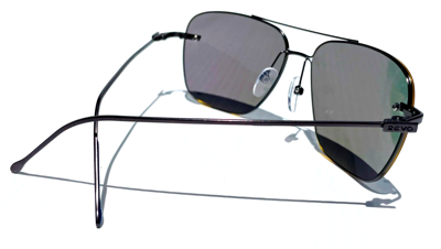 Pre-owned Revo Air 3 Satin Gunmetal Polarized Photochromic Evergreen Sunglass 1209 00 Gnp In Green