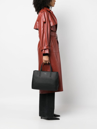 Shop Calvin Klein Must Logo-plaque Shoulder Bag In Schwarz