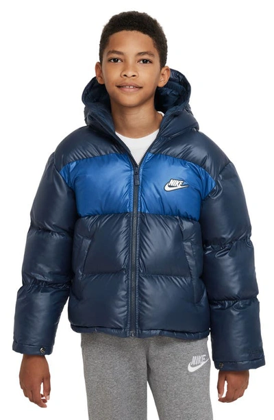 Shop Nike Kids' Sportswear Water Repellent Hooded Puffer Jacket In Midnight Navy/ Royal/ White