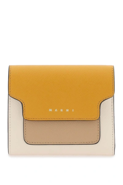 Bi Fold Wallet With Flap In Pumpkin Pompeii Shell (yellow)