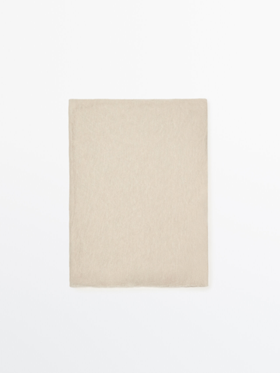 Shop Massimo Dutti 100% Cashmere Scarf In Cream