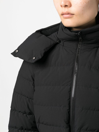 Burberry Burniston Belted Horizontal Puffer Jacket In Schwarz