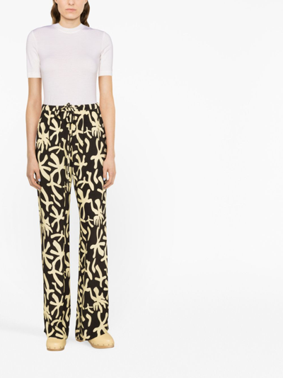 Nanushka Weite Hose Mit Abstraktem Print In Black