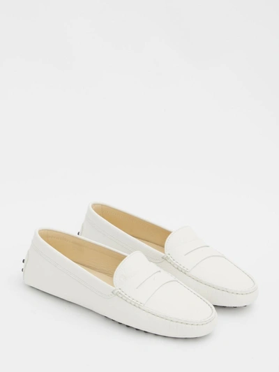 Shop Tod's Gommino Leather Loafers In Cream