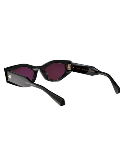 Valentino Sunglasses In 101a Blk - Gld
