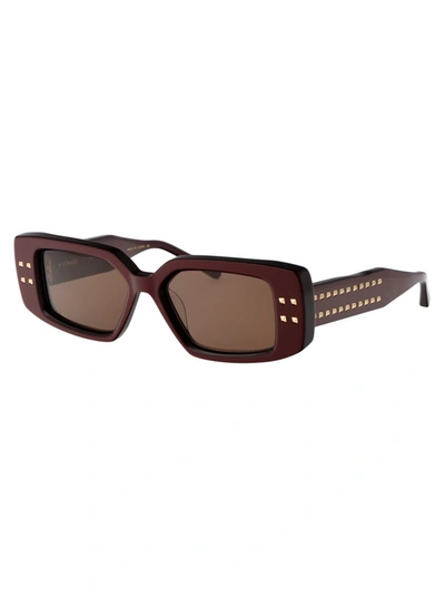 Shop Valentino Garavani Sunglasses In 108b Bdx - Gld