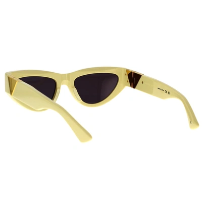 Shop Bottega Veneta Sunglasses In Yellow