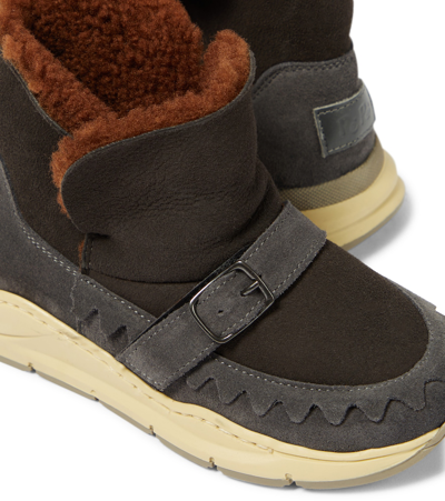 Pèpè Shearling-lined Suede Boots In Grey