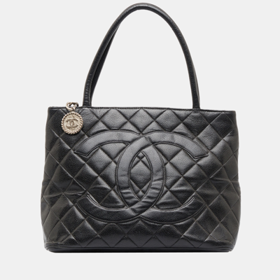 Black Caviar Medallion Tote - Monkee's of Blowing Rock