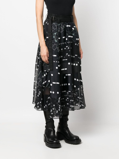 Sacai Graphic-print Belted Midi Skirt In Schwarz