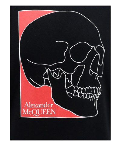 Shop Alexander Mcqueen T-shirt In Black