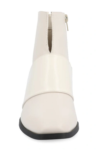 Journee Collection Womens Kyler Stacked Heel Booties In Bone