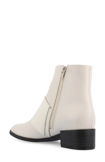 Journee Collection Womens Kyler Stacked Heel Booties In Bone