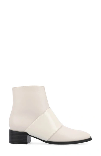Journee Collection Womens Kyler Stacked Heel Booties In Bone