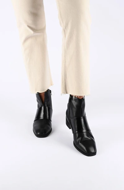 Journee Collection Womens Kyler Stacked Heel Booties In Bone