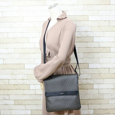 Shop Saint Laurent Brown Leather Shoulder Bag ()