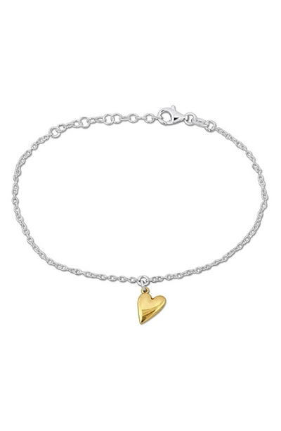 Shop Delmar Heart Charm Bracelet In Gold