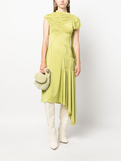 Victoria Beckham Ruched Asymmetric Midi Dress In Grün