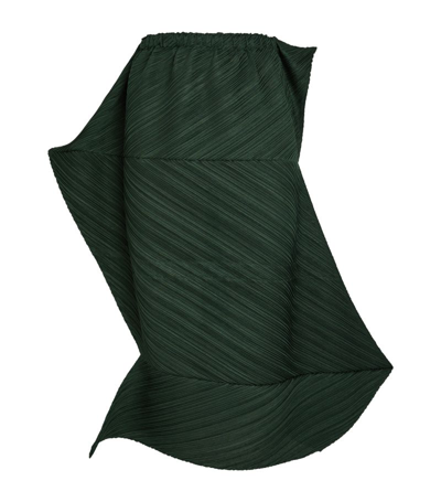 Shop Issey Miyake Pleated Palm Midi Skirt In Green