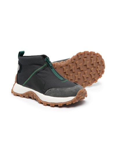 Camper Round-toe Zipped Boots In Black
