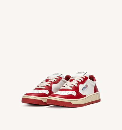 Shop Autry Women Medalist Low Leather Sneakers In Wb02 Wht/red