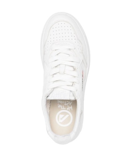 Shop Autry Women Medalist Low Sneakers In Sg10 White