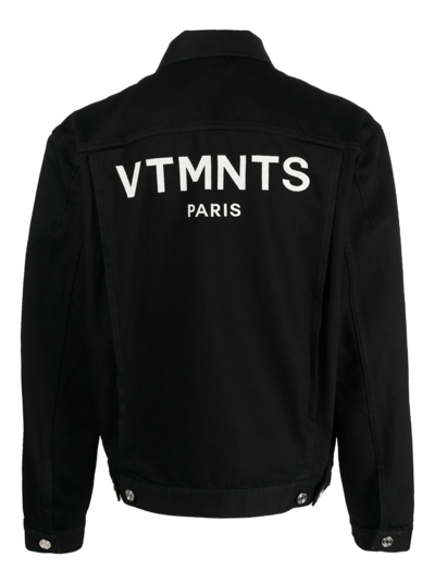 Shop Vtmnts Logo-print Cotton Denim Jacket In Schwarz