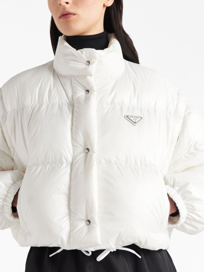Prada Re-nylon Cropped Convertible Down Jacket In Weiss