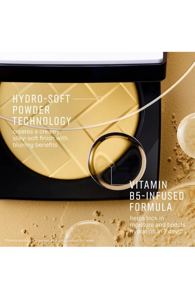 Shop Bobbi Brown Vitamin Enriched Pressed Powder In Neutral