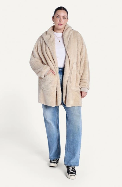 Unhide Shleepy Hooded Fleece Wrap In Beige Bear