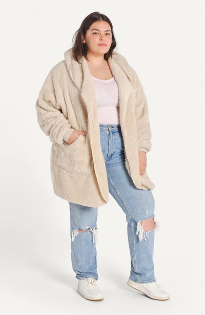 Unhide Shleepy Hooded Fleece Wrap In Beige Bear