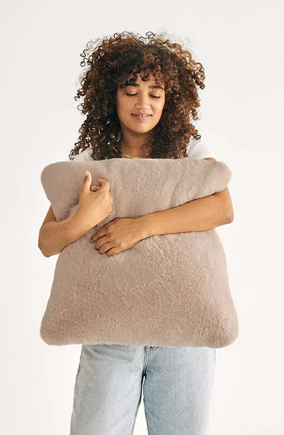 Unhide Squish Accent Pillow In Mocha Sharpei